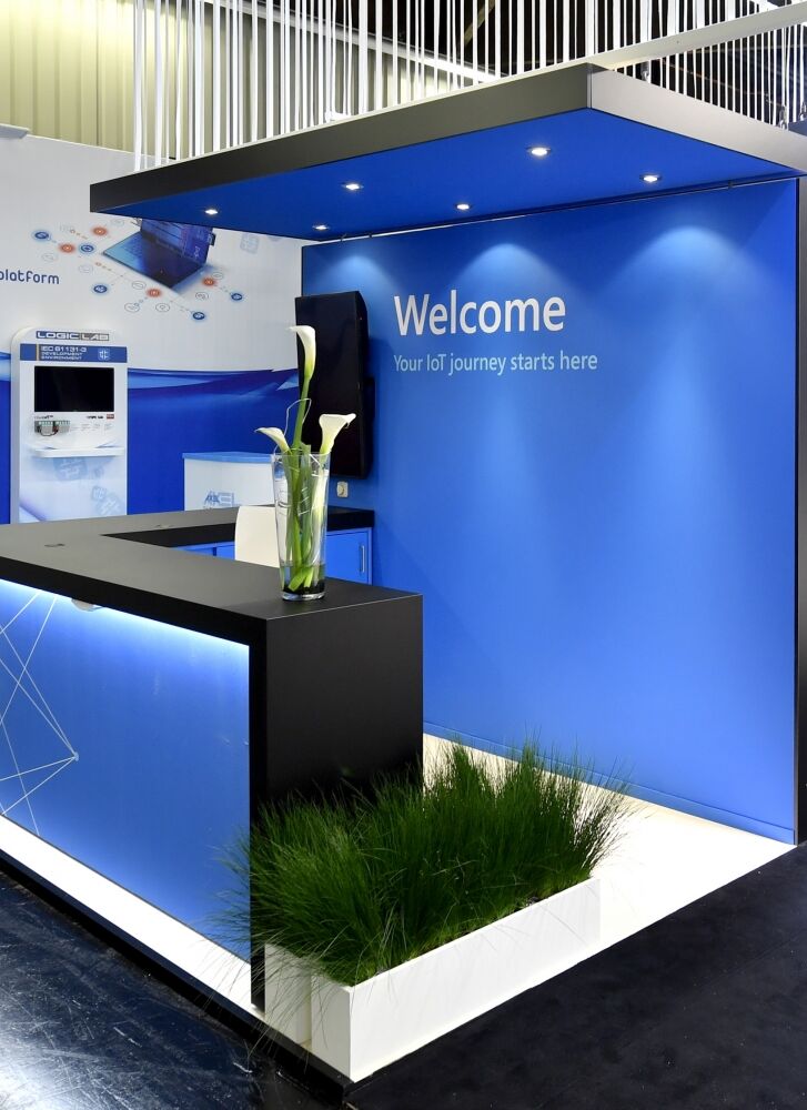 Messestand Microsoft